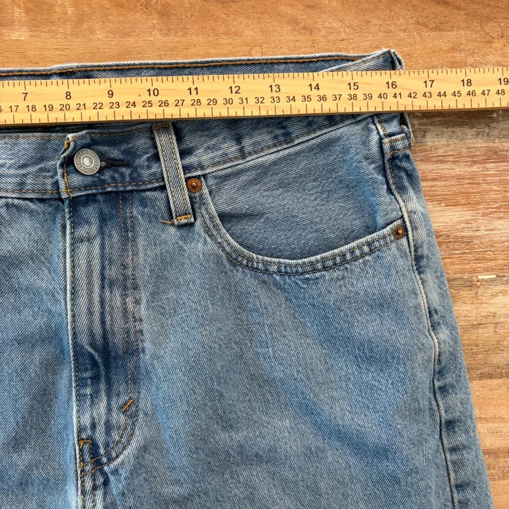 Levis 469 Loose Fit Denim Shorts Mens 32 Light Wash Blue Jean Jorts Skater Y2K